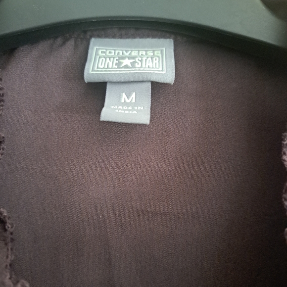 Sleeveless ruffled Blouse,Converse All-Star Button Front Ruffled Burgundy color - Picture 6 of 8